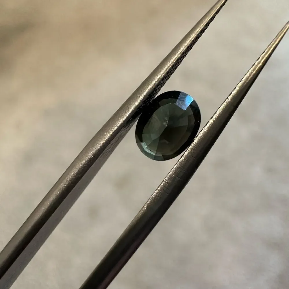 1.15ct‎ deep green oval cut natural sapphire!